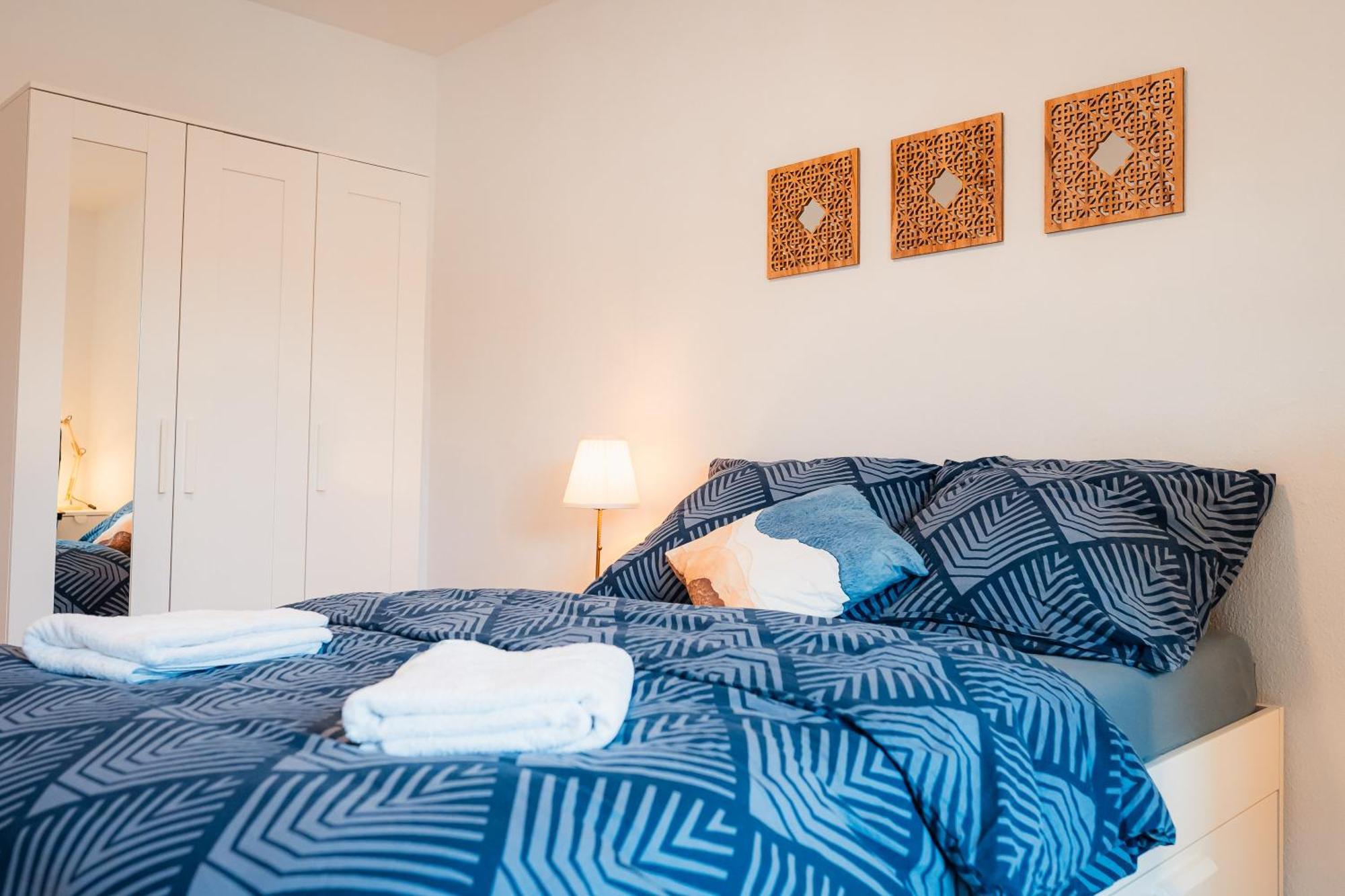 N2 Centrally Located 3-Room Apartment With Balcony Or Individual Rooms Karlsruhe Ngoại thất bức ảnh